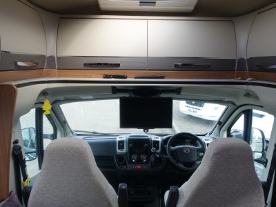 1818-Autotrail-Tracker-LB-3