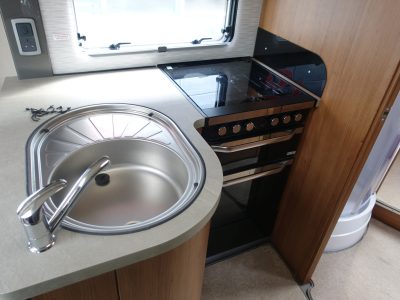 1818-Autotrail-Tracker-LB-5