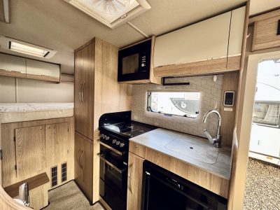 2222-Autotrail-Imala-736G-4