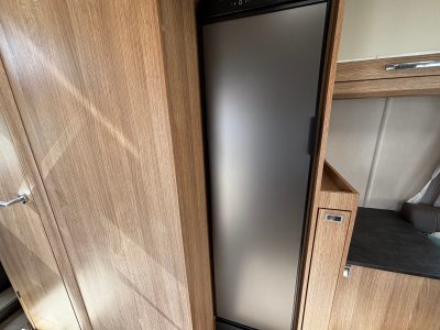 2272-Autotrail-Tracker-RL-4