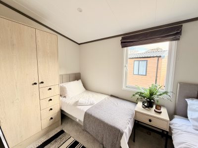 N2026-Victory-Davenport-40-x-13-2-Bedroom-7631-10